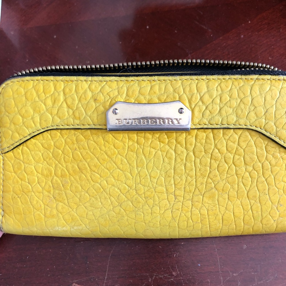Burberry wallet